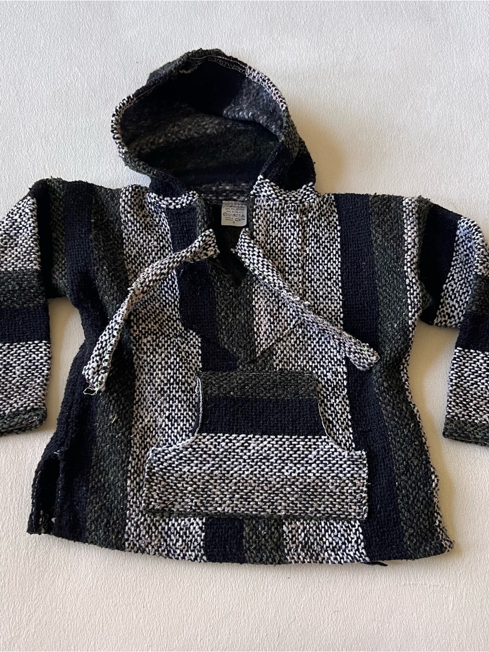 Striped Hooded Baja Pullover in Black, Gray & Cream kids small